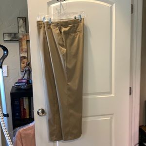 Men 32/30 bcg slacks tan relaxed fit like new